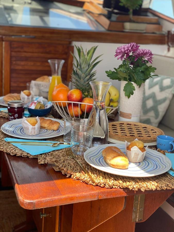 Sailing Nights Boat&Breakfast Hotel อาลเกโร ภายนอก รูปภาพ